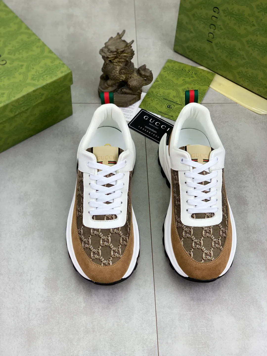 Men's shoes 💰P440💰[New model] (GUCCI) official website's latest 🎁🎁casual and fashionable men's shoes👟, hot style💥 style is simple and elegant, exclusive for trendy men. Unique official website's latest brand double G element 👑Gucci original style Decoration, fashionable and generous, made of original frosted calfskin ✅ fully imported first-layer pigskin lining, the official website specifies wear-resistant, lightweight original rubber casual outsole, classic model taken in real life 🎬38-44 (customized for 45) 4️⃣ colors available